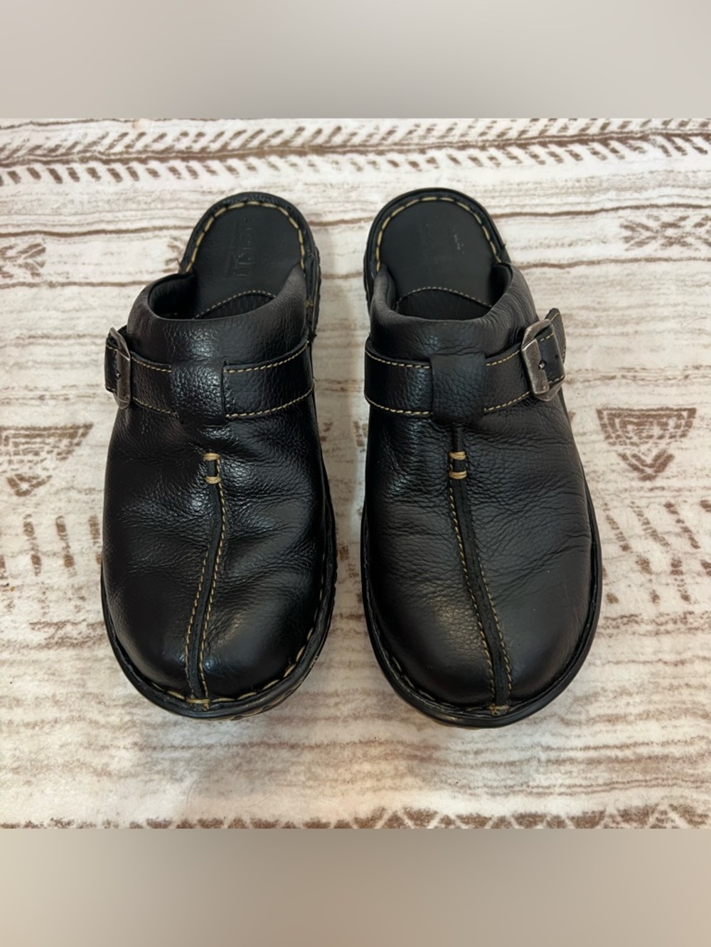 BØRN slip on sandals size 8